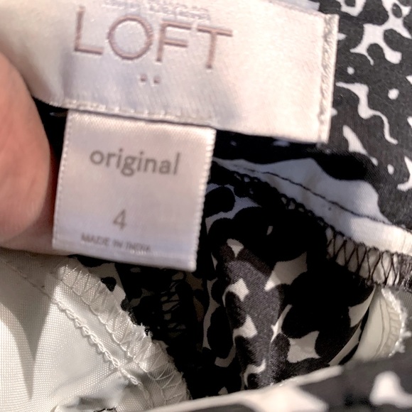 LOFT Short w pockets - Picture 3 of 7